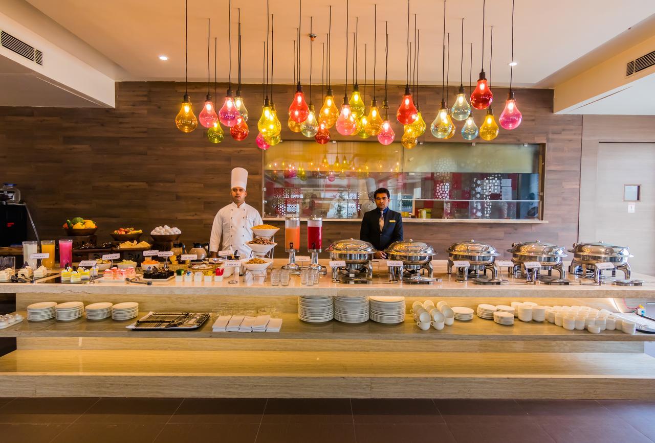 Amara Gateway Hotel مراد آباد المظهر الخارجي الصورة